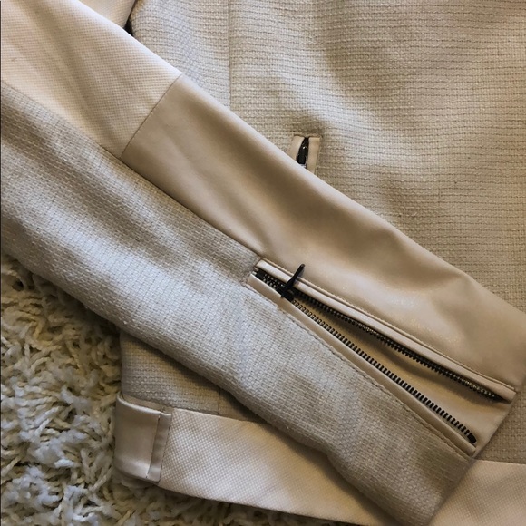 White Motorcycle Like Jacket - Picture 4 of 6